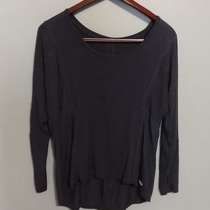 Marika 0x Lightweight super soft causal top